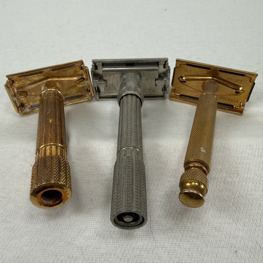 Lot Of 3 Vintage Gillette Razors with Variety Of Blades Safety Gold Toned - Picture 3 of 4